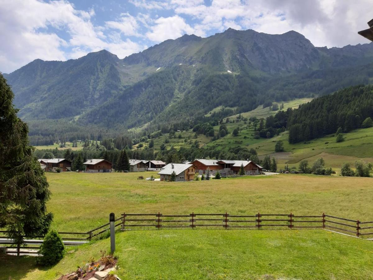 Il Pettirosso - Appartamento Panoramico Con 3 Camere In Villetta Champoluc Buitenkant foto