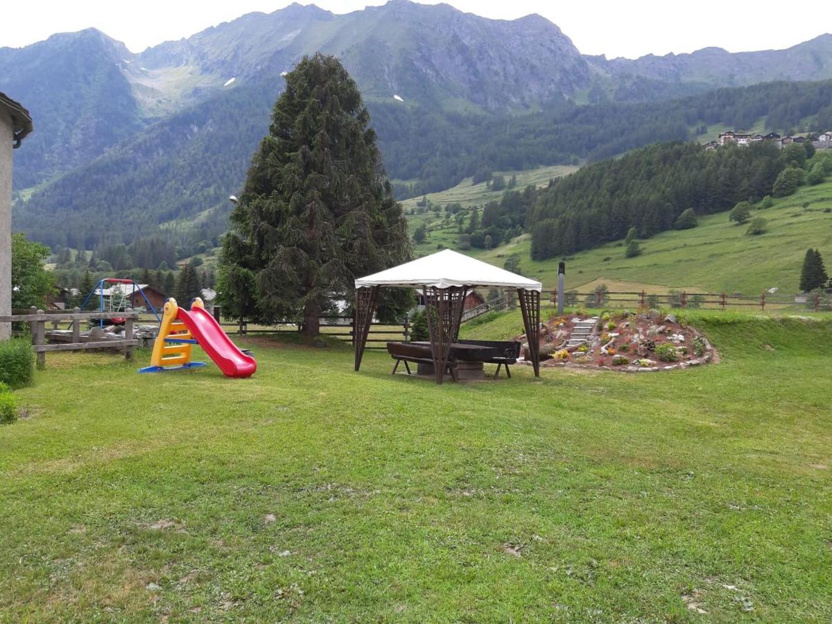 Il Pettirosso - Appartamento Panoramico Con 3 Camere In Villetta Champoluc Buitenkant foto